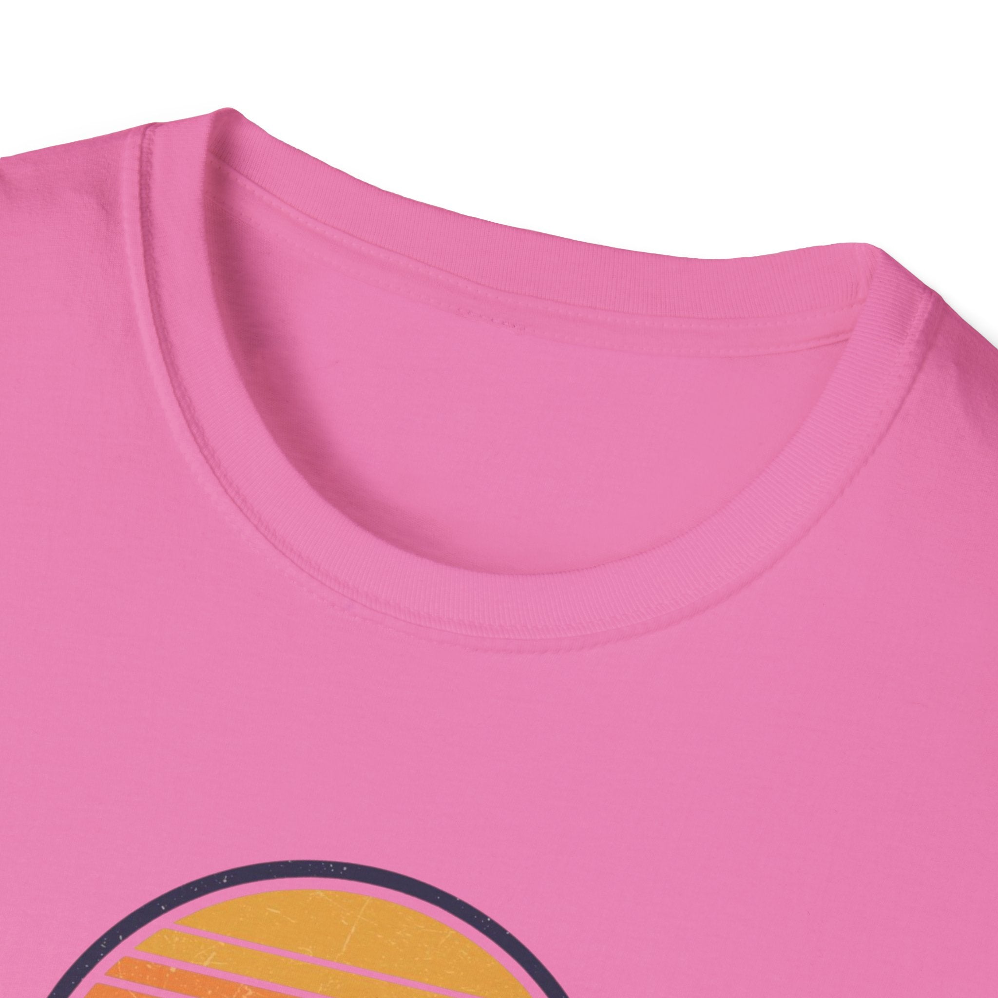 Chicago Retro Sunset T-Shirt | Vintage Script City Design