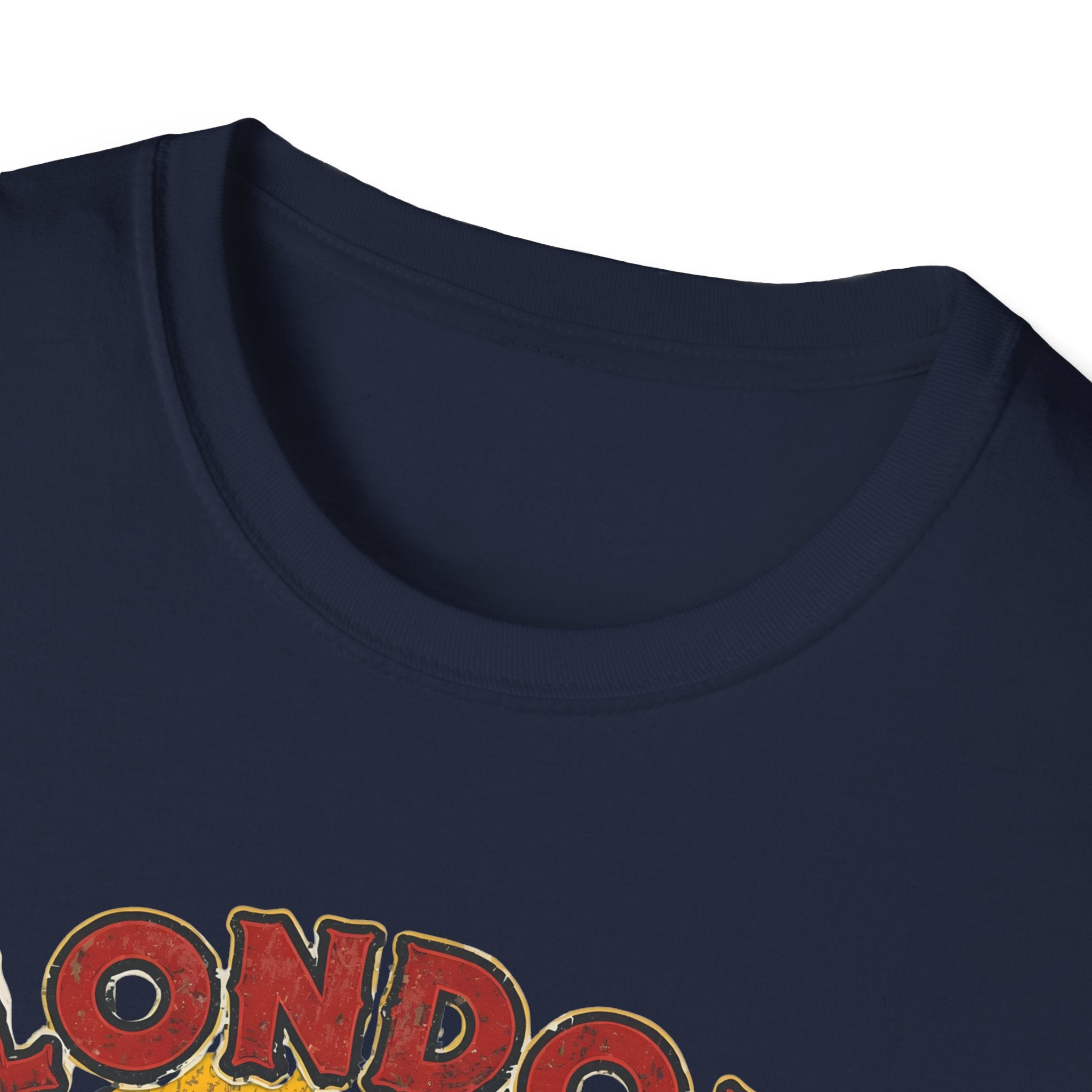 London Vibes T-Shirt — Retro "Mind the Vibes" Graphic Tee