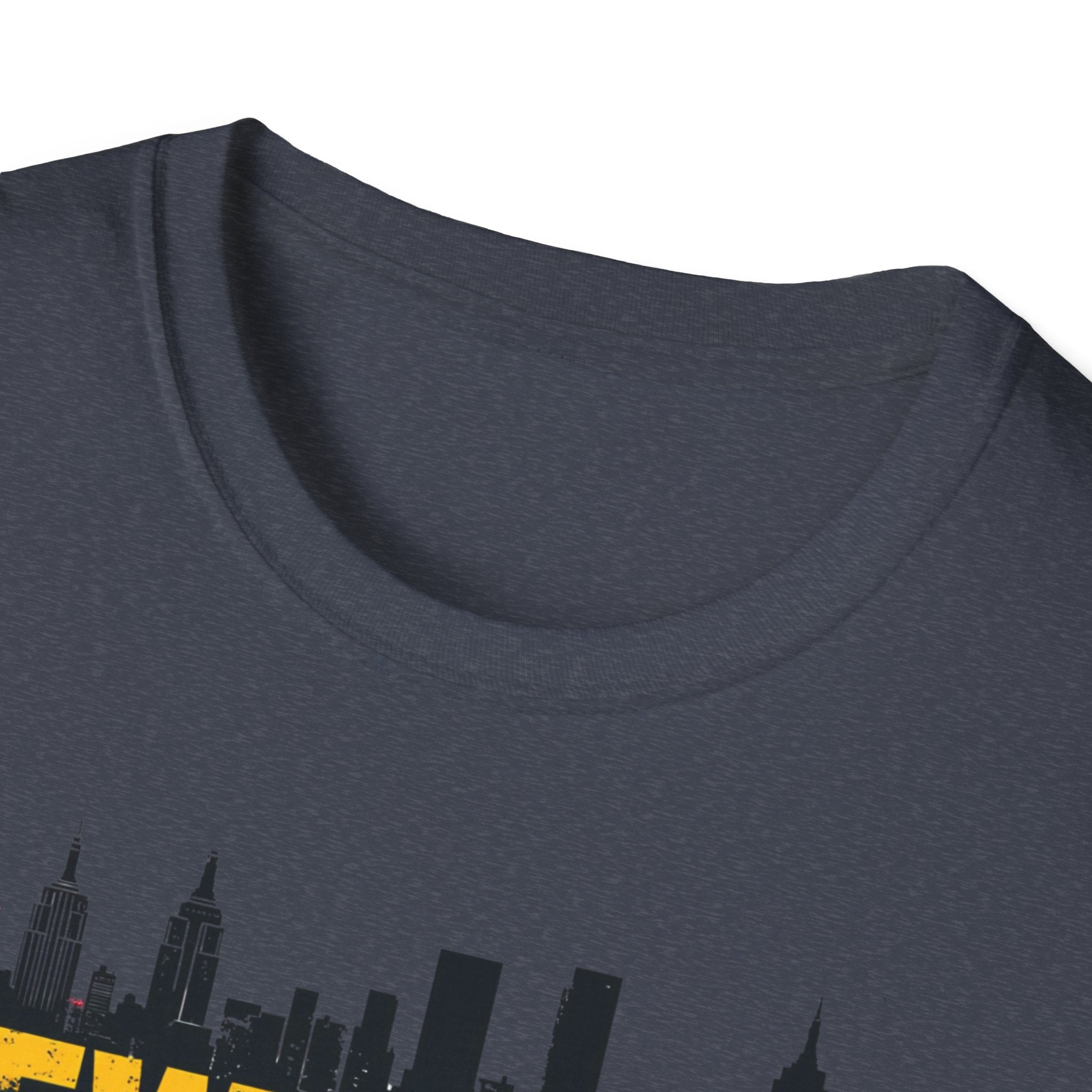 New York skyline graffiti T-Shirt | NYC skyline urban street art