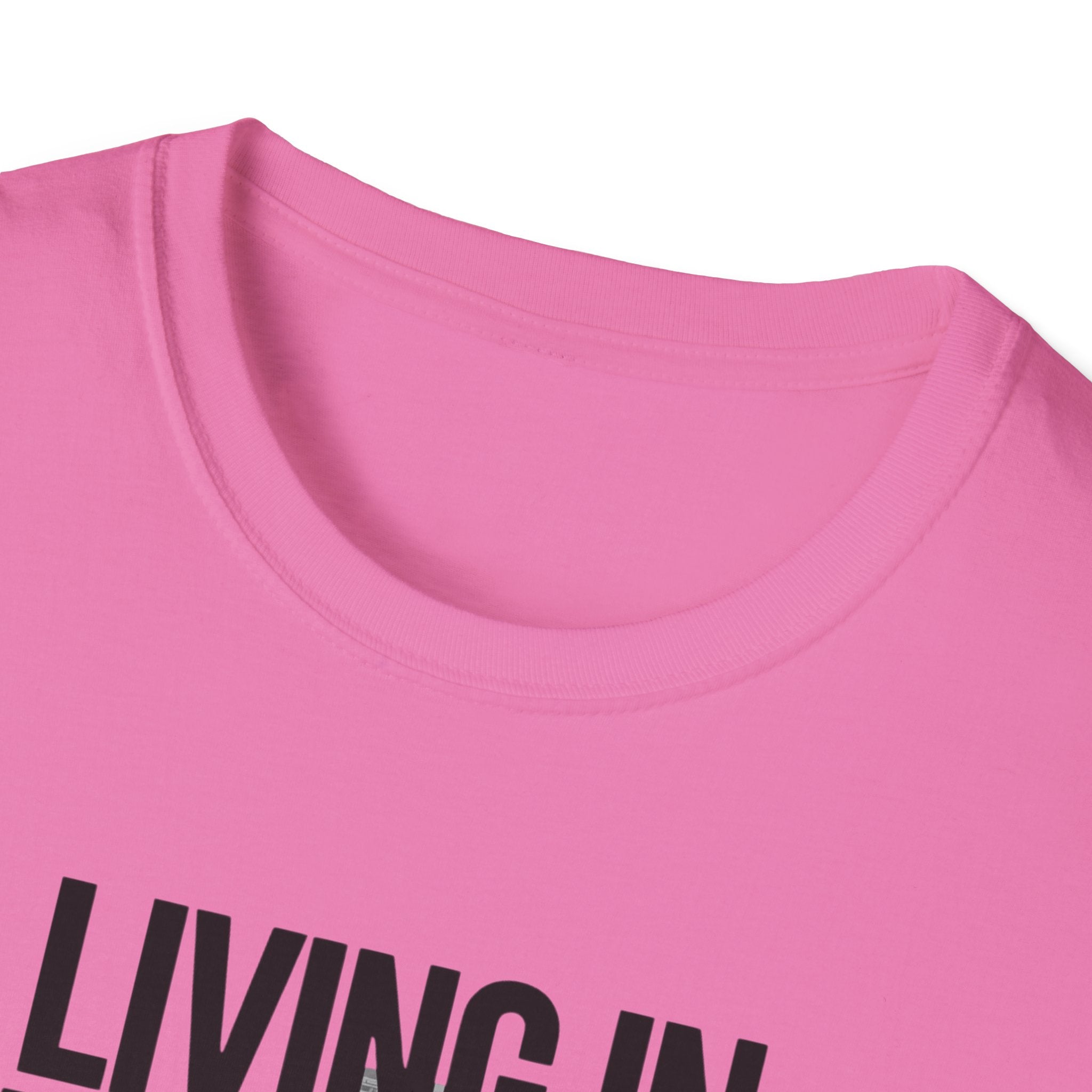 Living in New York T‑Shirt – 'Living in New York is an art, mostly abstract' Urban City Tee