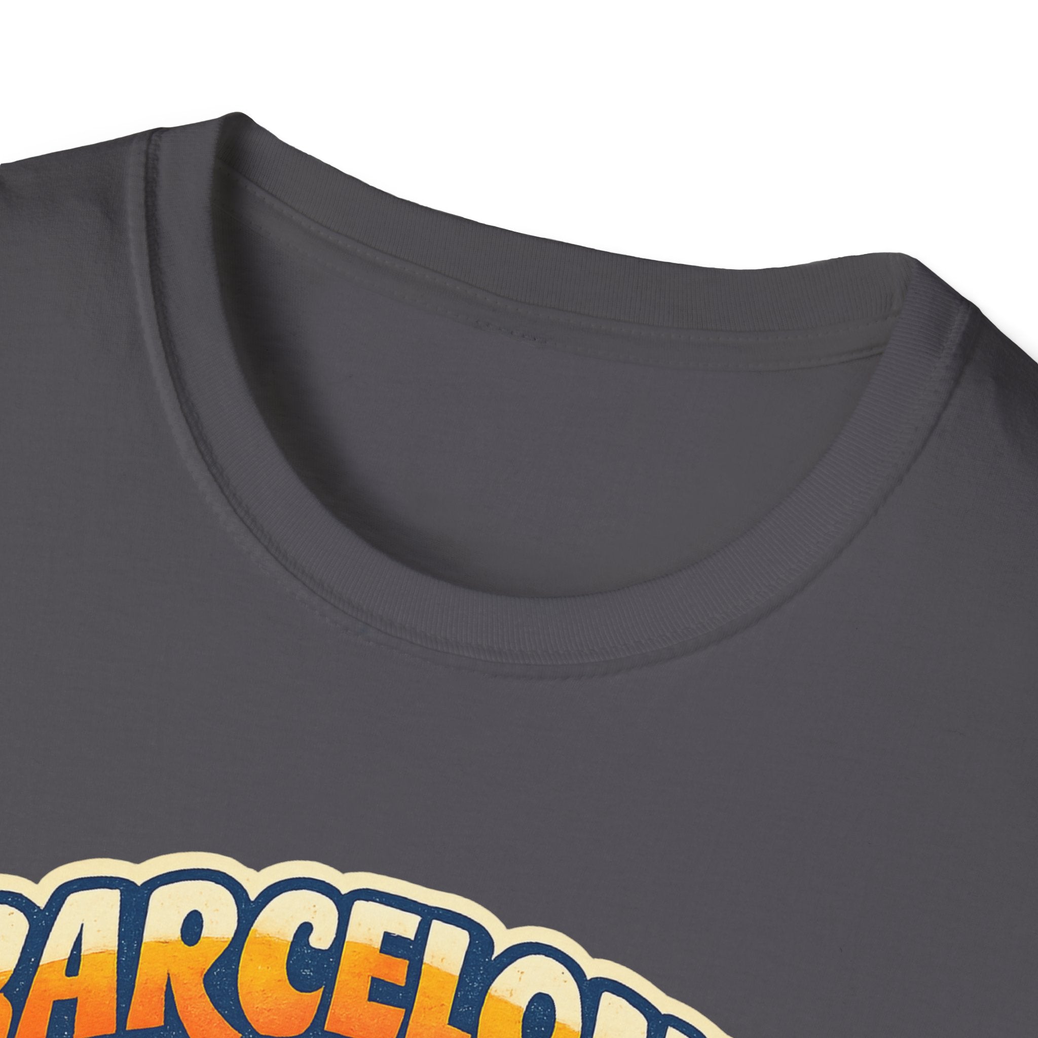 Barcelona Sunset Graphic T-Shirt — "Barcelona Más que un sueño" Vintage Beach Tee