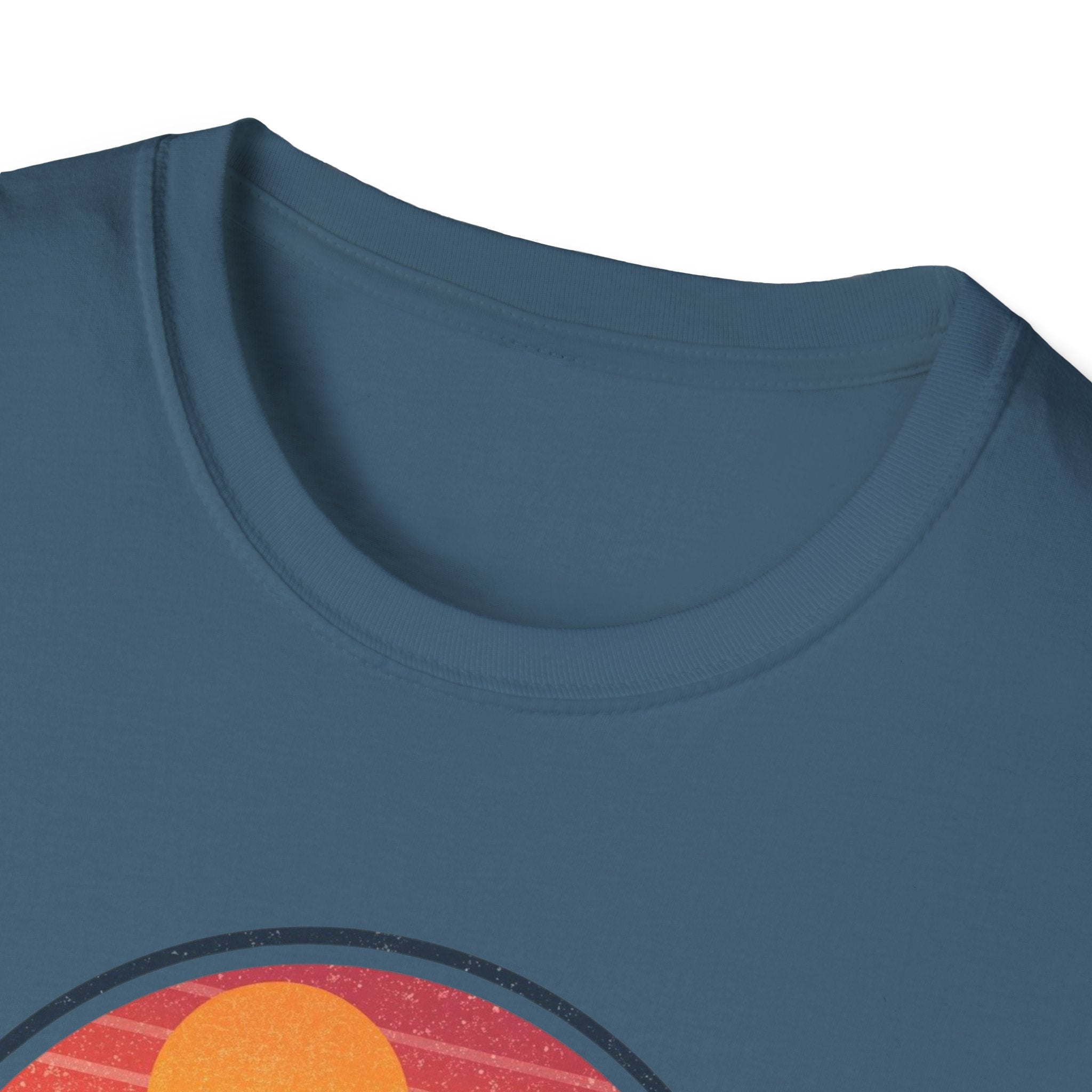 München Sunset T-Shirt — Retro Vintage Munich Skyline Tee