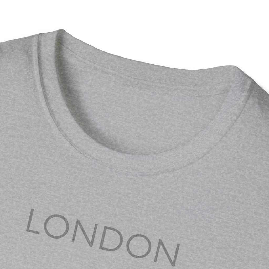London skyline Keep Calm and Carry On T-Shirt | UK travel souvenir