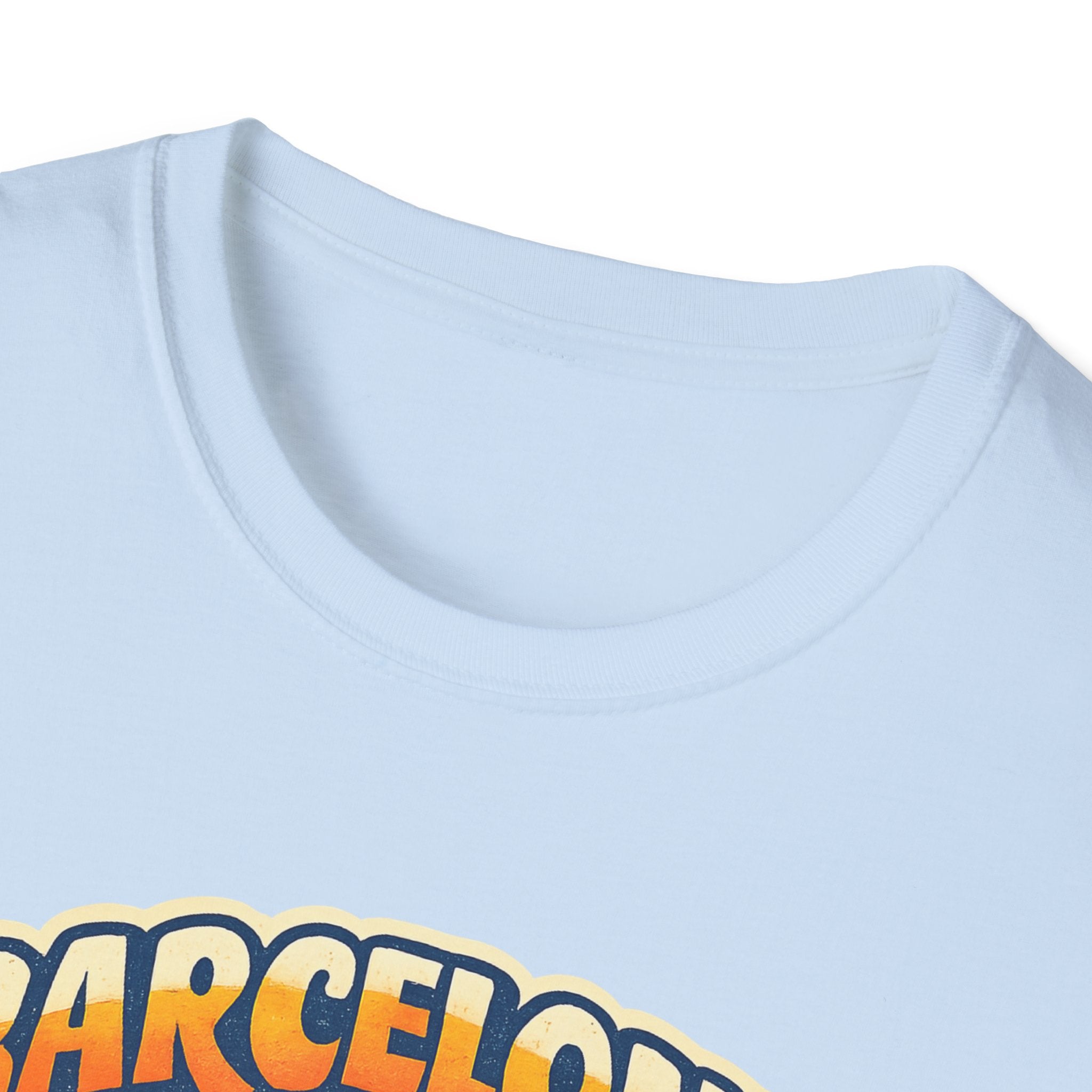 Barcelona Sunset Graphic T-Shirt — "Barcelona Más que un sueño" Vintage Beach Tee