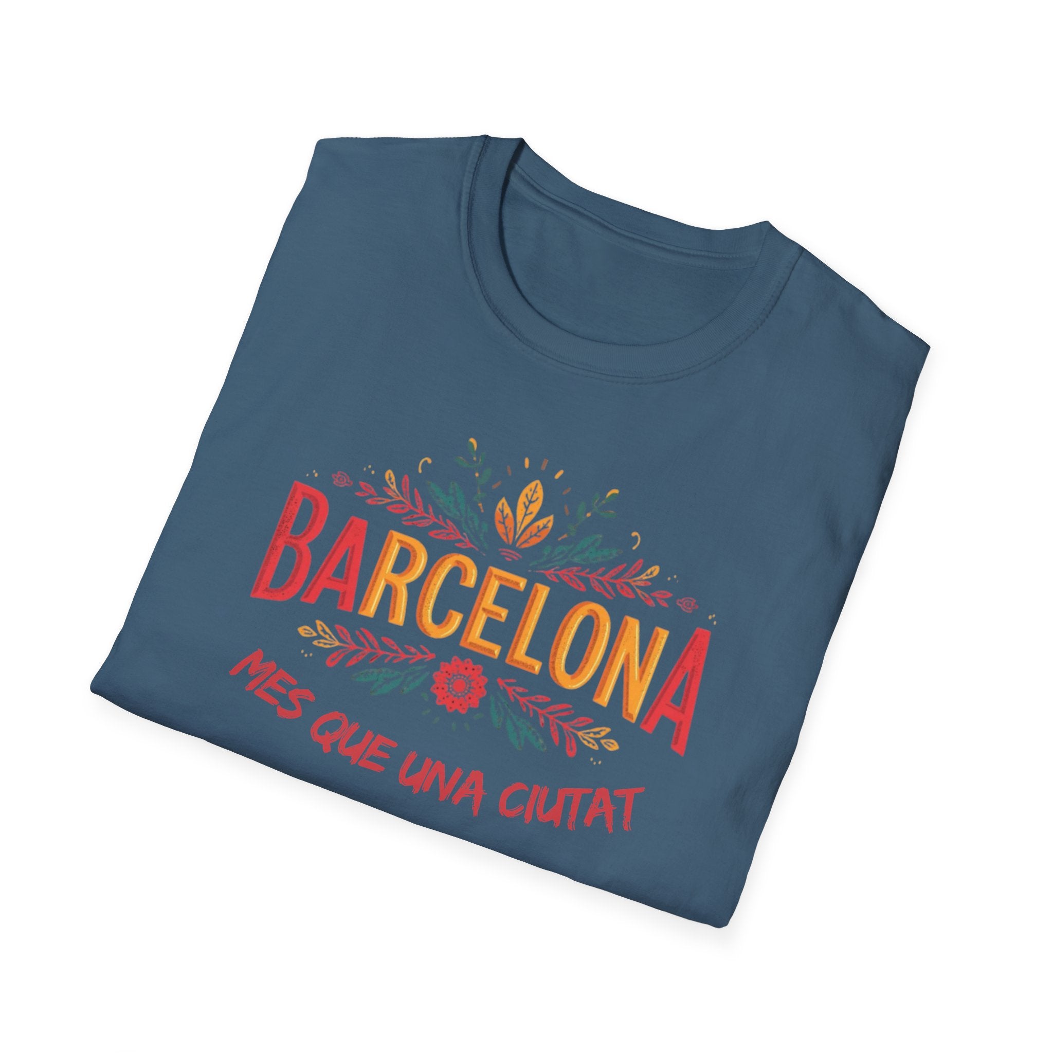 Barcelona floral script T-Shirt | Més que una ciutat, Catalonia travel tee