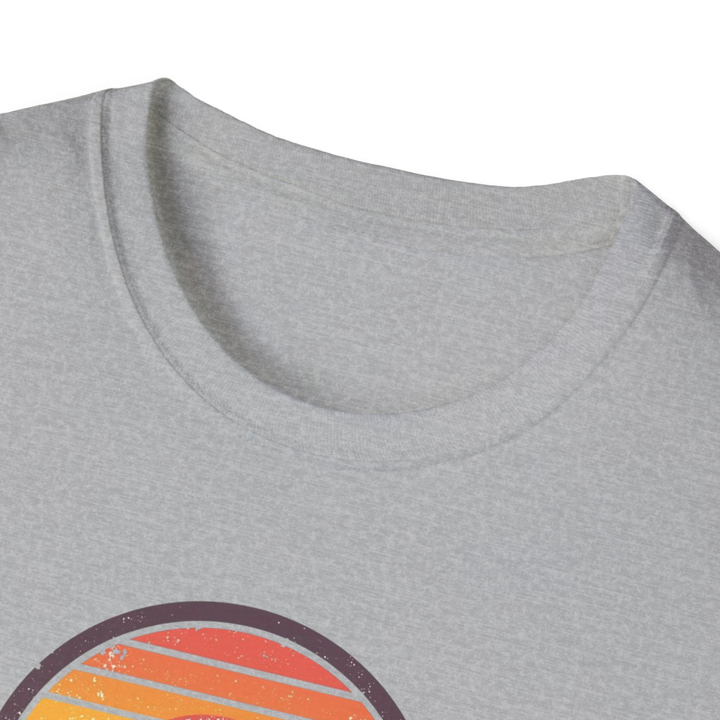 New York sunset badge T-Shirt | vintage retro city graphic