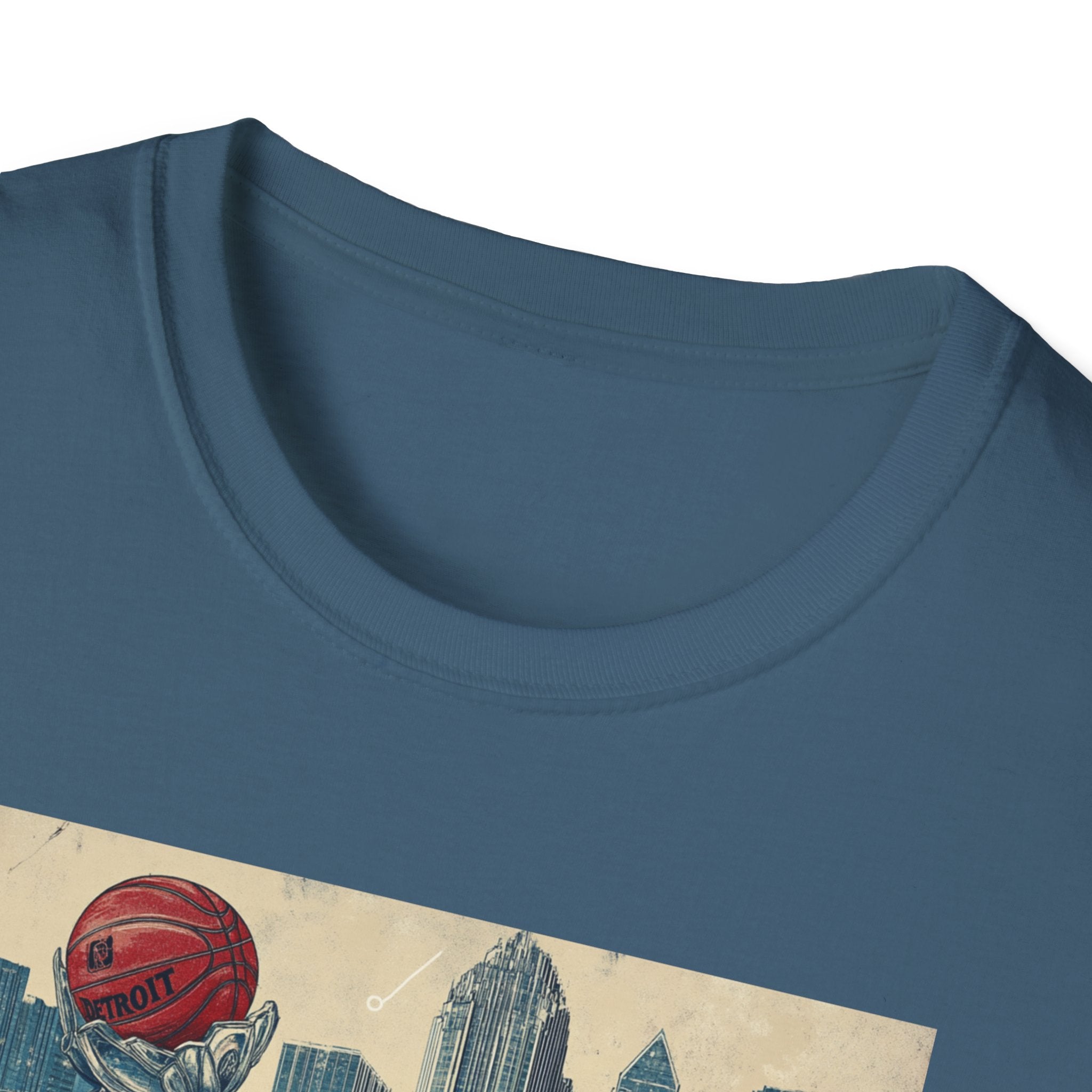 Detroit skyline vintage postcard T-Shirt | Retro city skyline tee