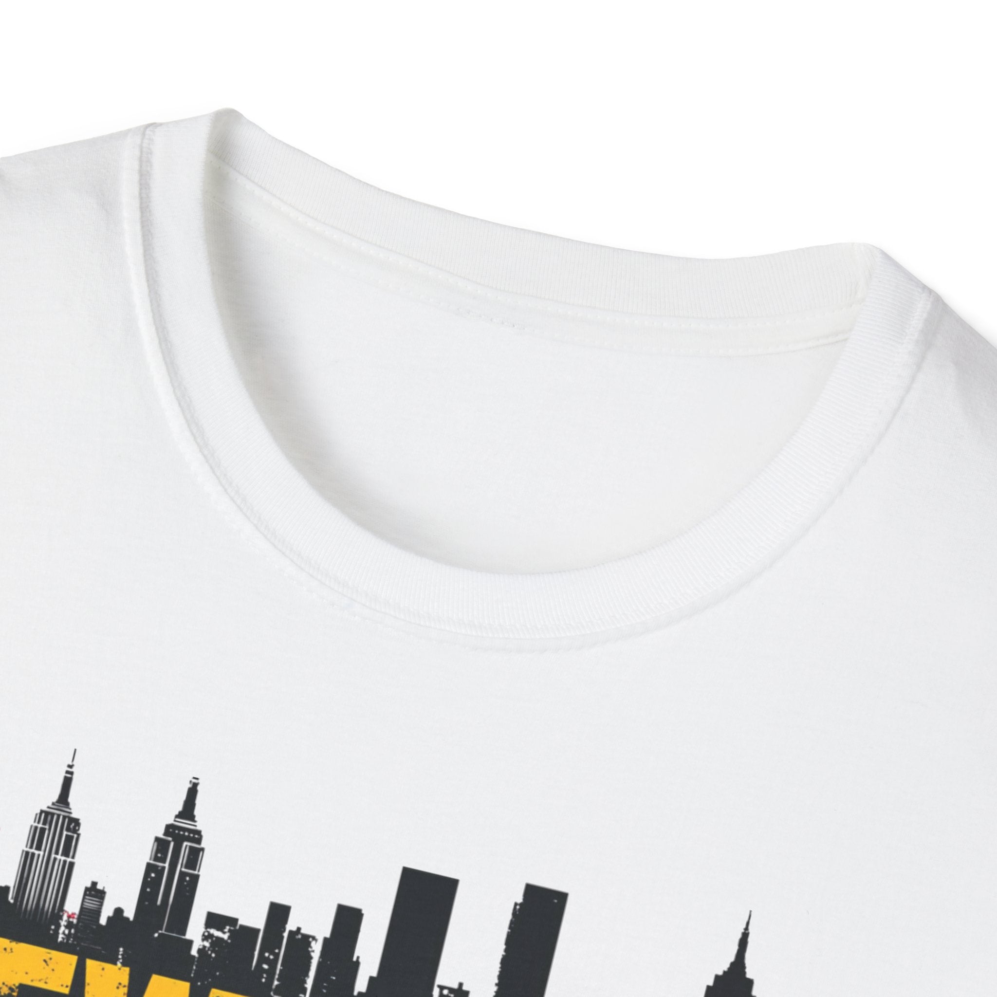 New York skyline graffiti T-Shirt | NYC skyline urban street art