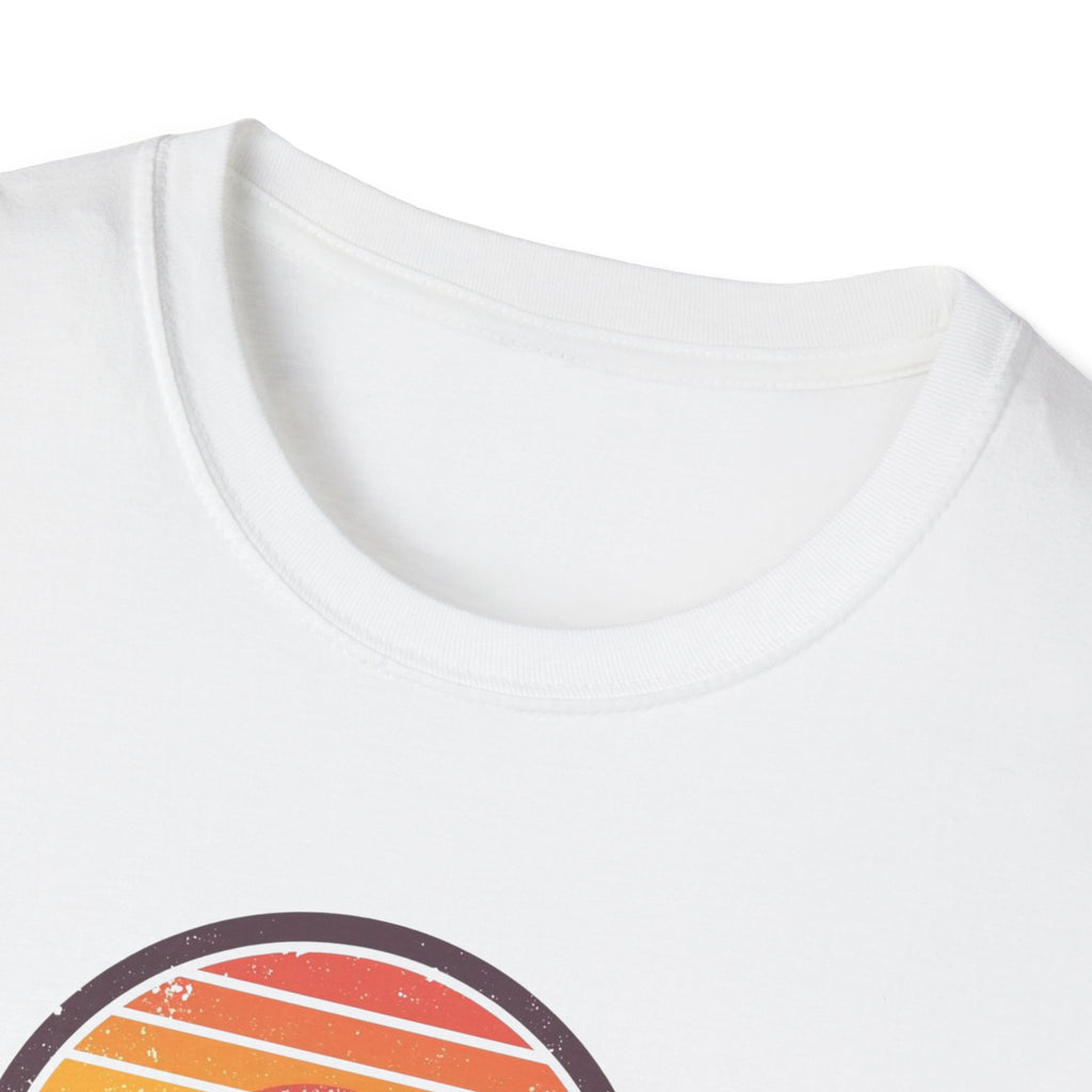 New York sunset badge T-Shirt | vintage retro city graphic