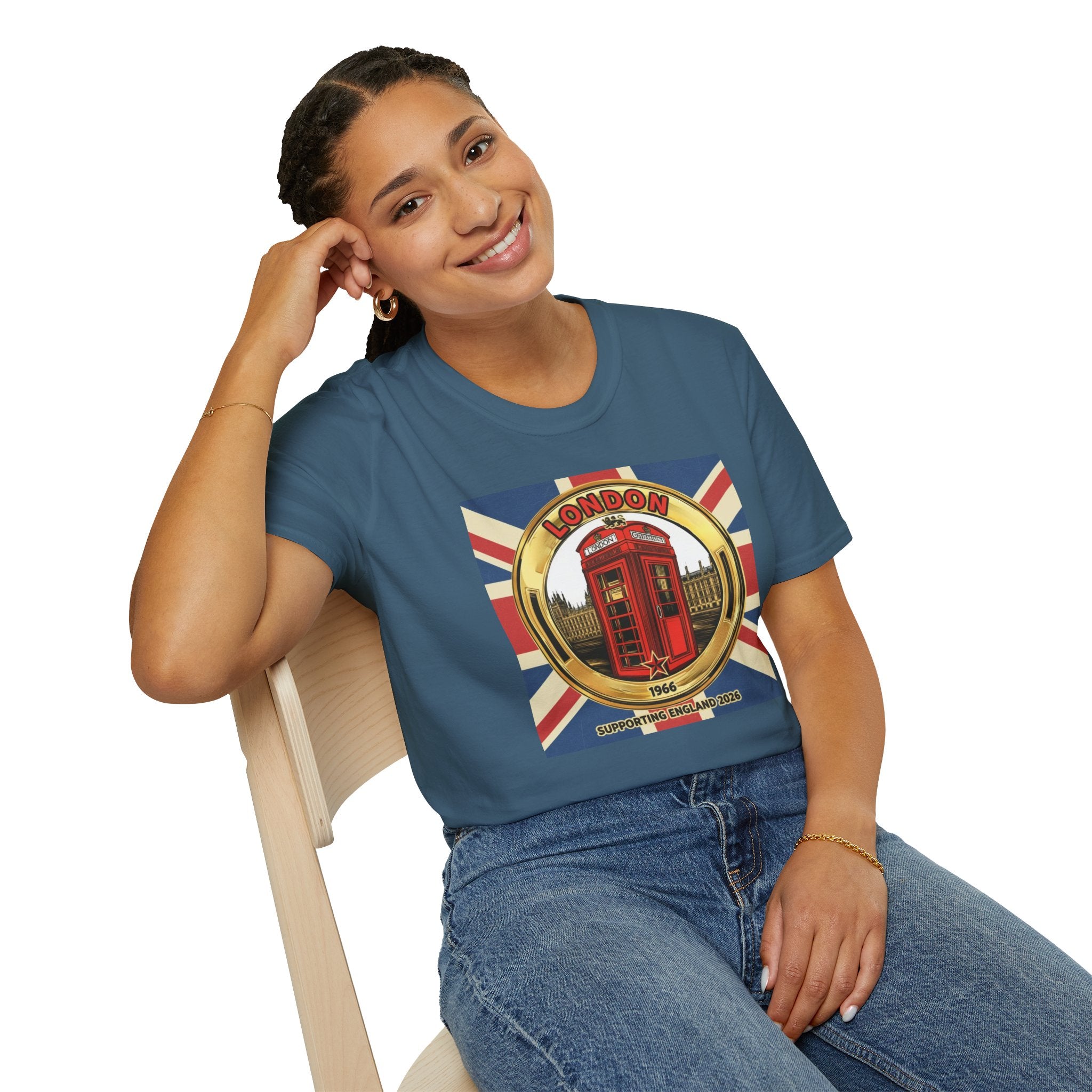 London Phone Booth T-Shirt World Cup 2026 — Vintage Union Jack Travel Supporters Tee