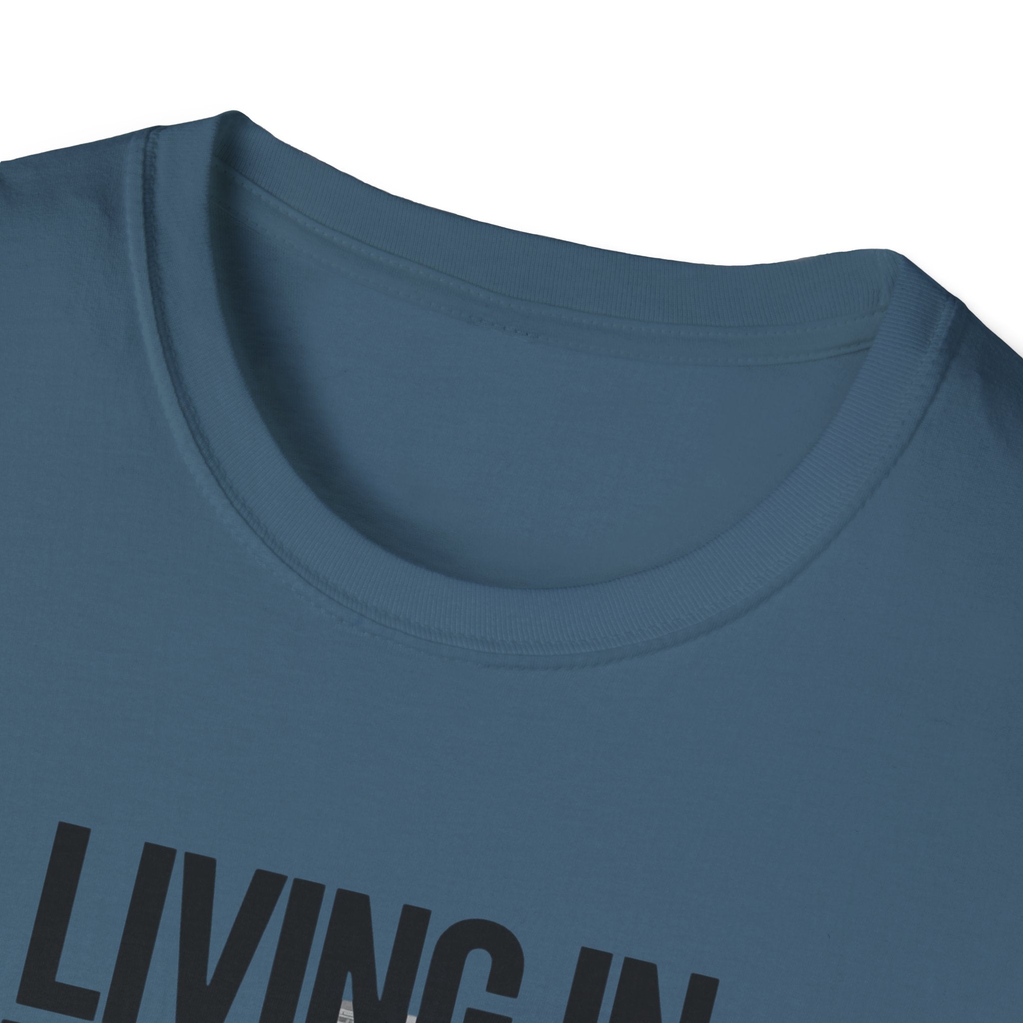 Living in New York T‑Shirt – 'Living in New York is an art, mostly abstract' Urban City Tee