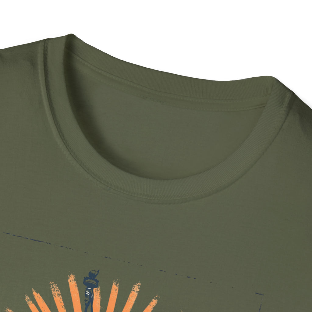 Statue of Liberty Illustration T-Shirt | New York Skyline Graphic