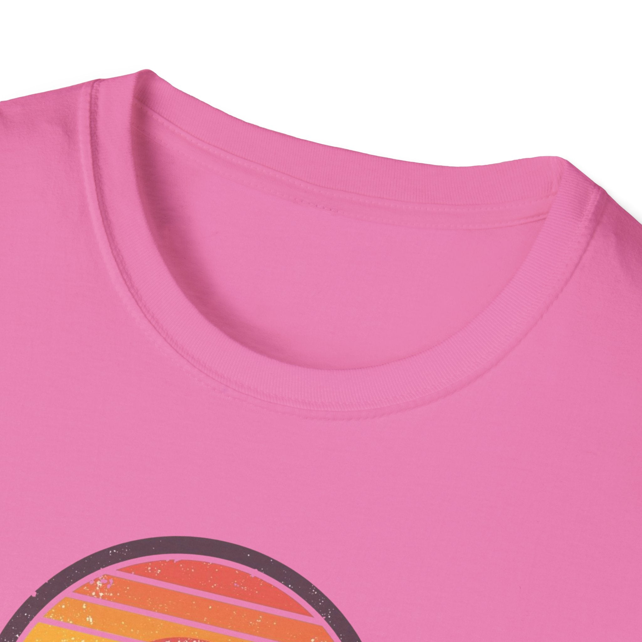 New York sunset badge T-Shirt | vintage retro city graphic
