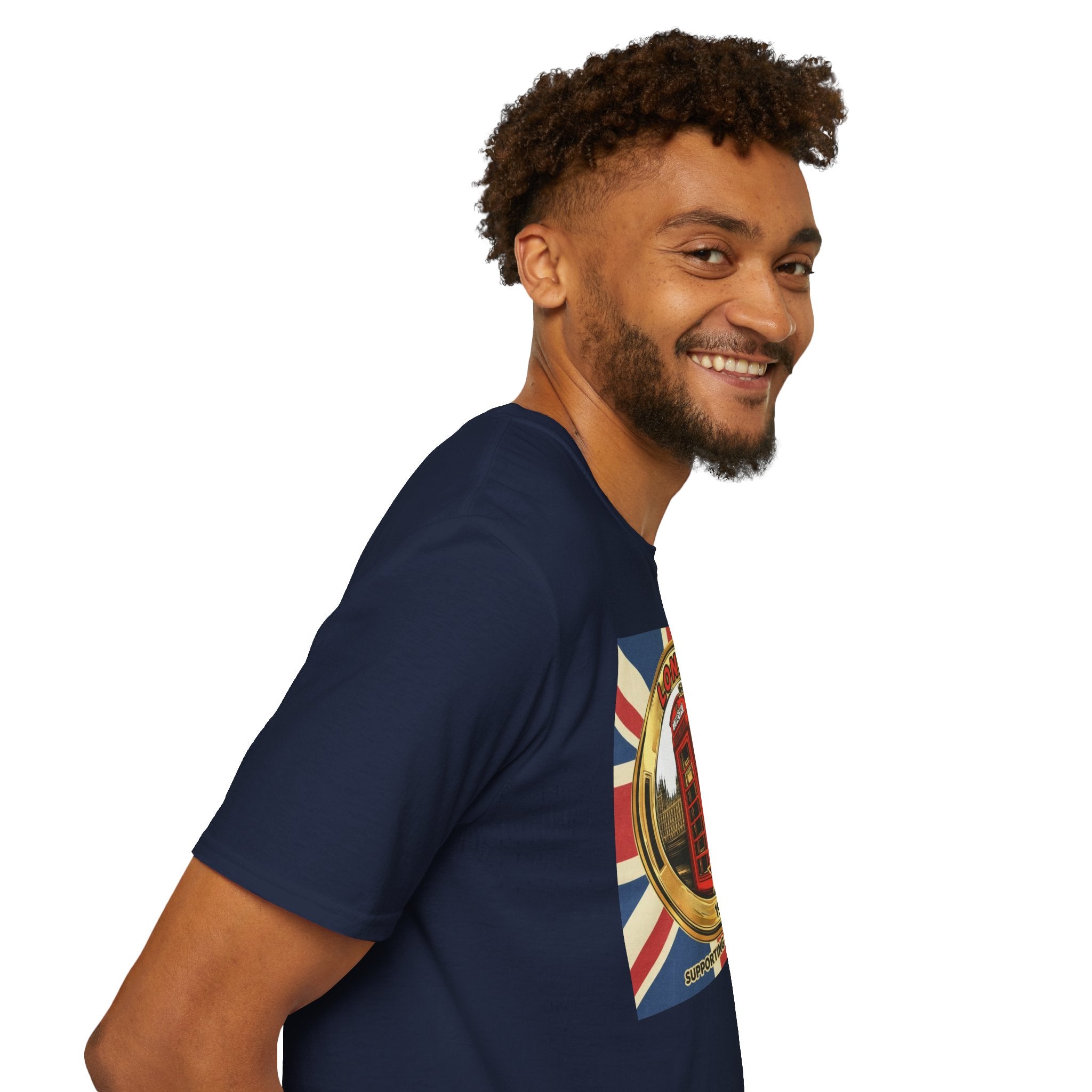 London Phone Booth T-Shirt World Cup 2026 — Vintage Union Jack Travel Supporters Tee