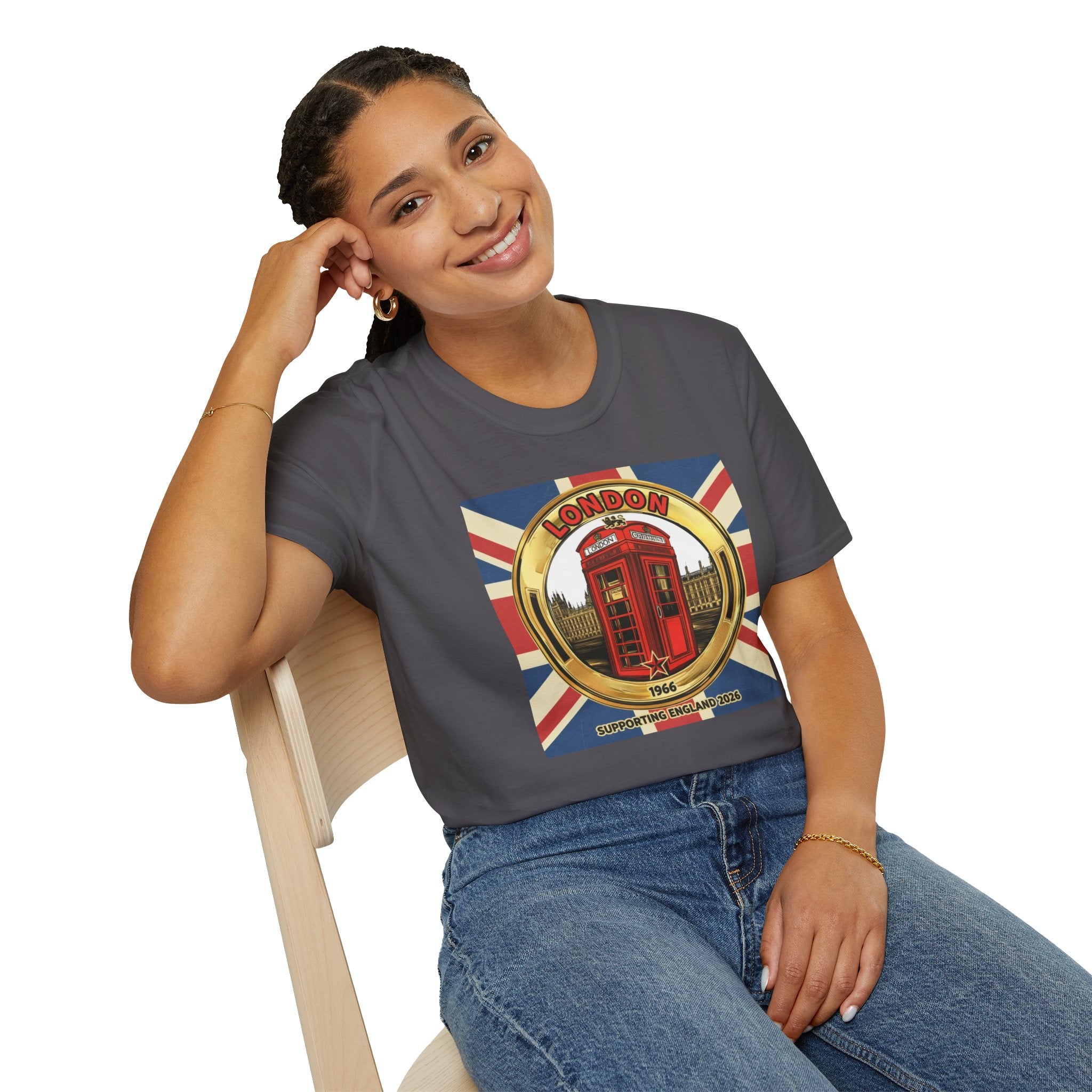 London Phone Booth T-Shirt World Cup 2026 — Vintage Union Jack Travel Supporters Tee