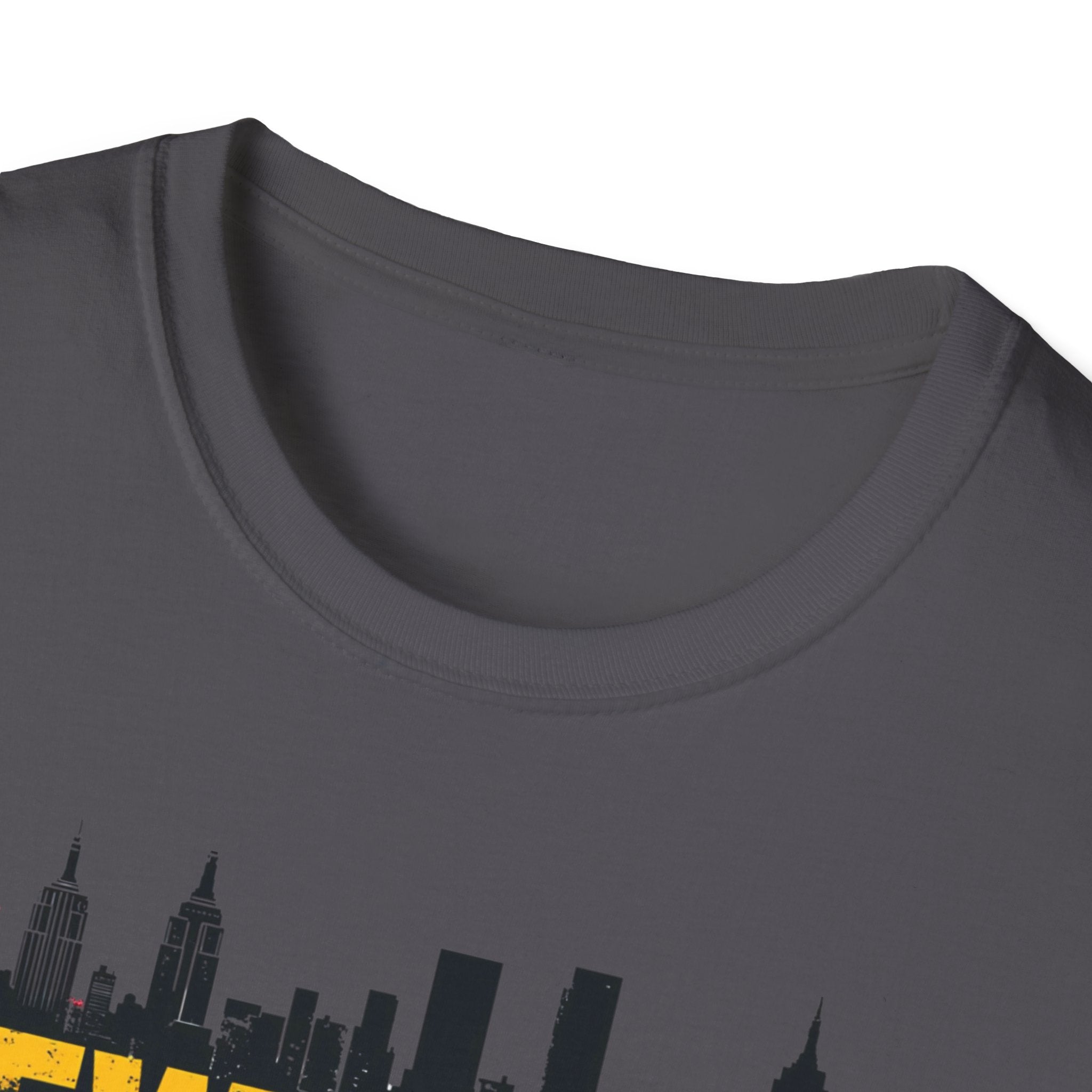 New York skyline graffiti T-Shirt | NYC skyline urban street art