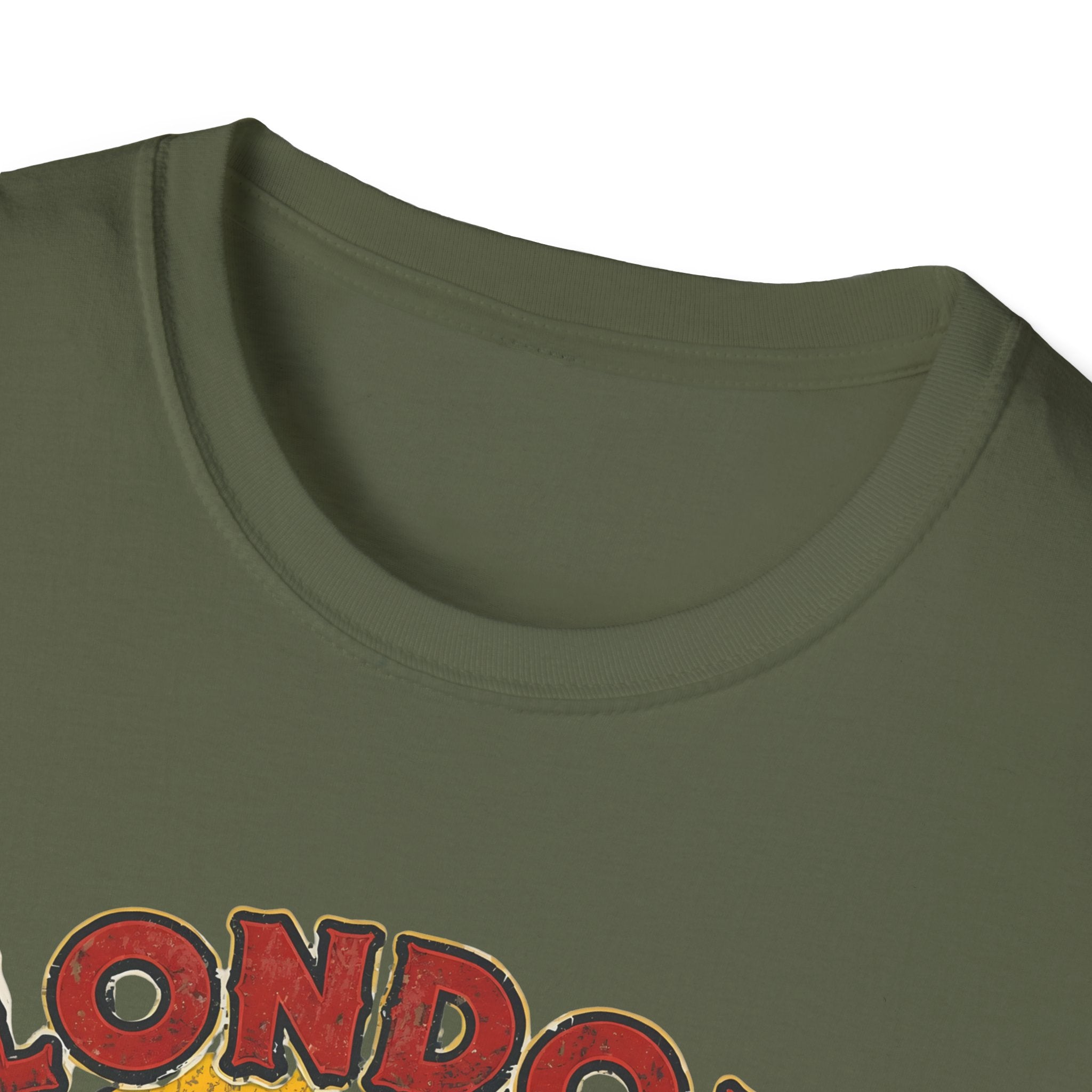 London Vibes T-Shirt — Retro "Mind the Vibes" Graphic Tee
