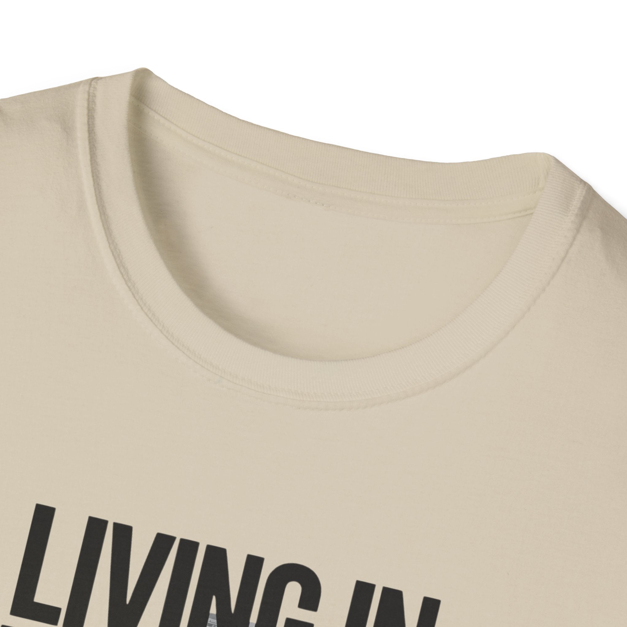 Living in New York T‑Shirt – 'Living in New York is an art, mostly abstract' Urban City Tee