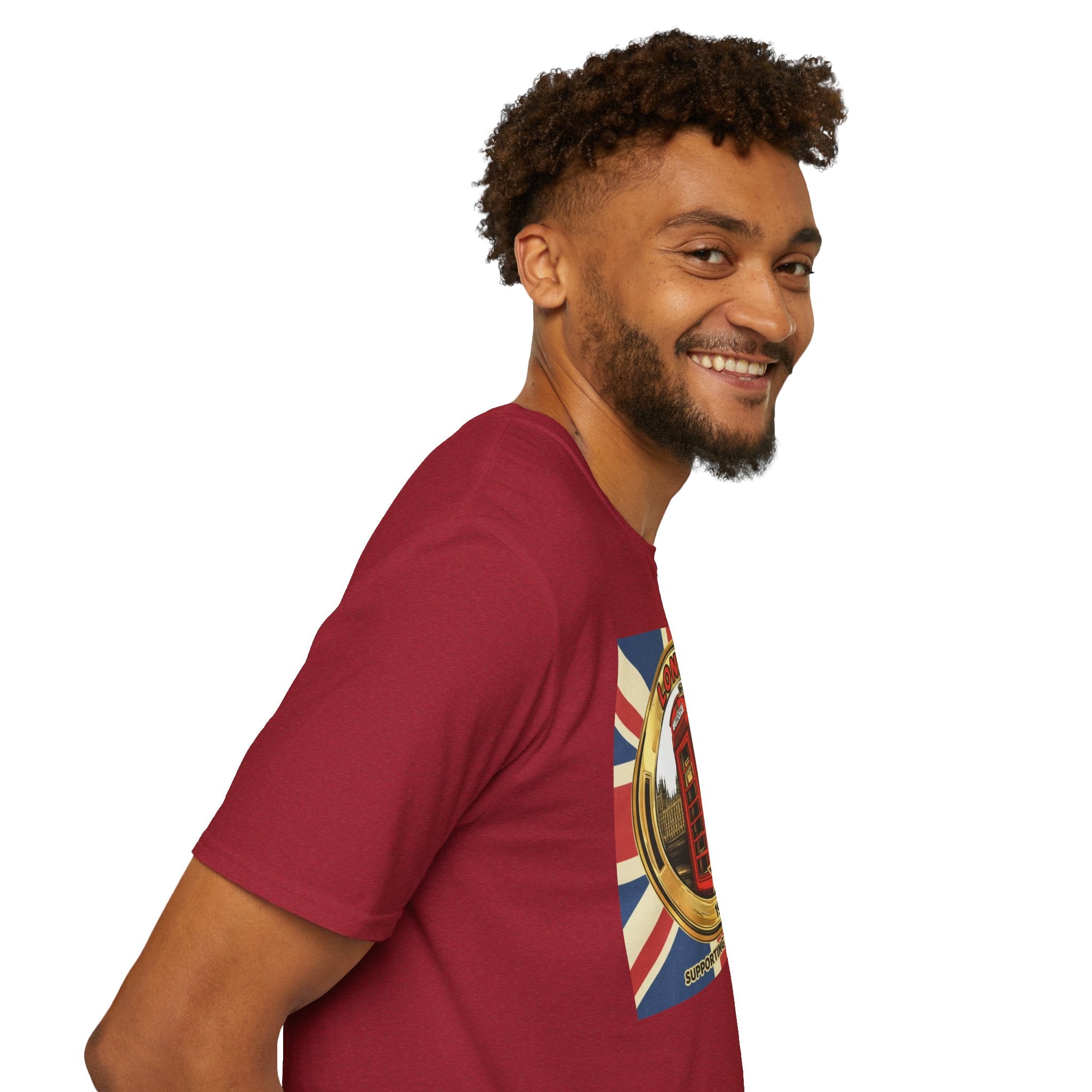 London Phone Booth T-Shirt World Cup 2026 — Vintage Union Jack Travel Supporters Tee