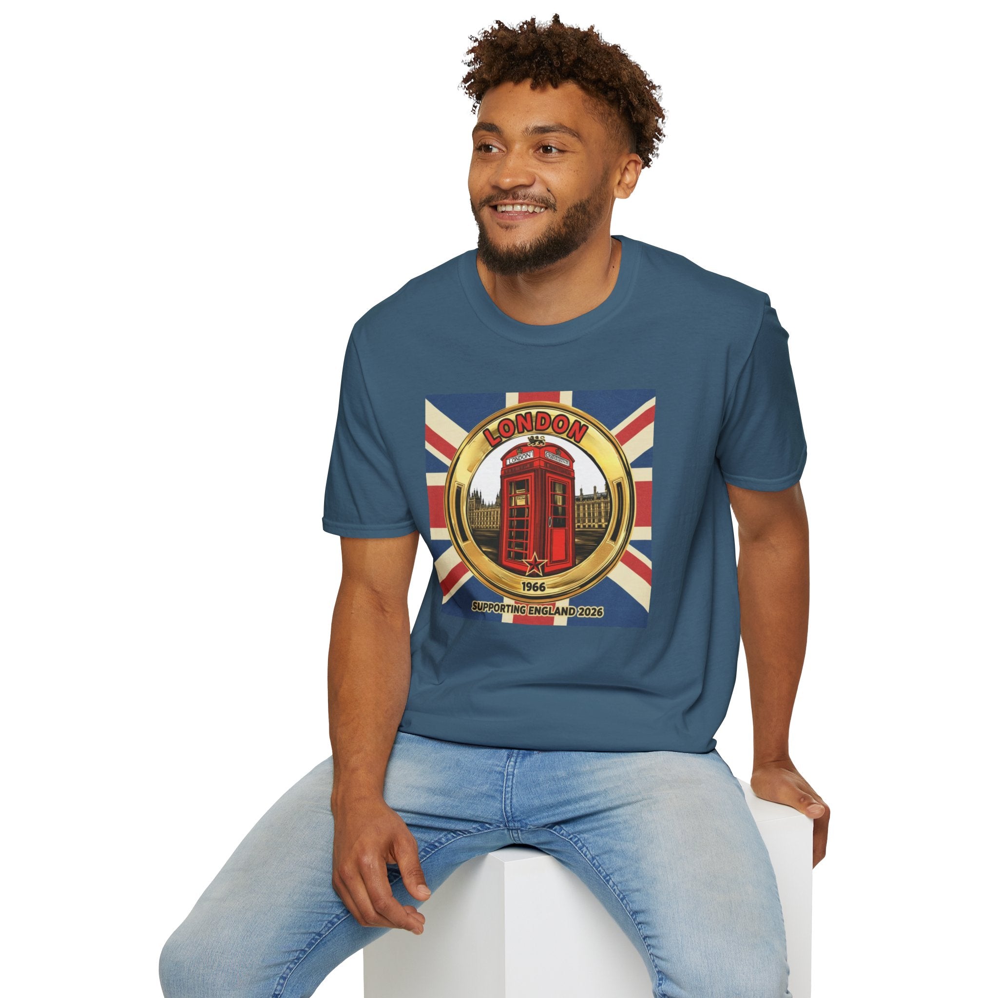 London Phone Booth T-Shirt World Cup 2026 — Vintage Union Jack Travel Supporters Tee