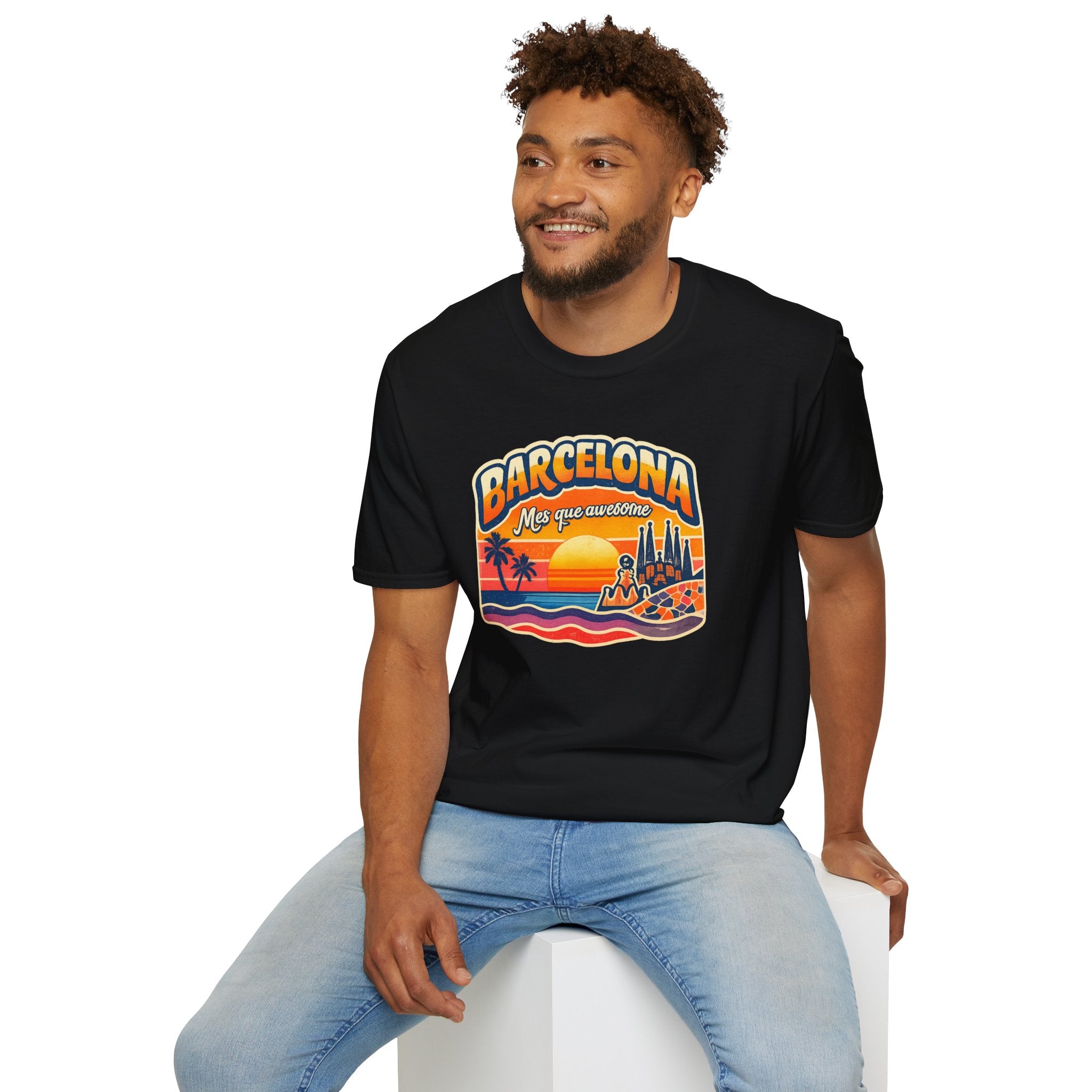 Barcelona Sunset Graphic T-Shirt — "Barcelona Más que un sueño" Vintage Beach Tee