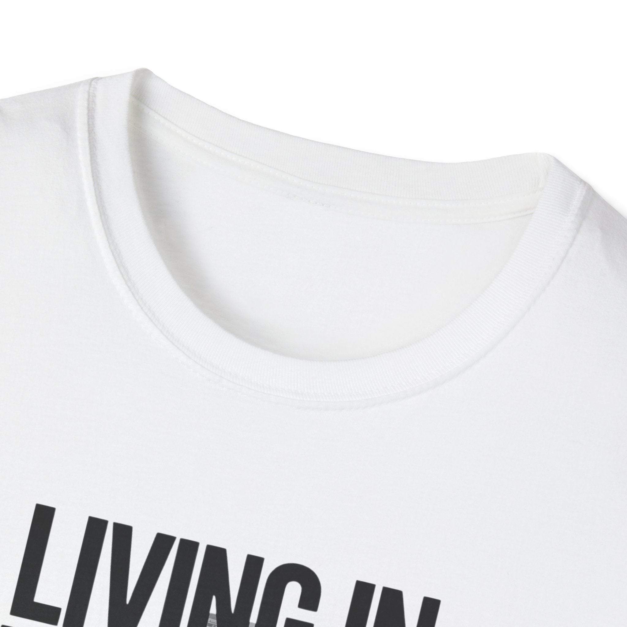 Living in New York T‑Shirt – 'Living in New York is an art, mostly abstract' Urban City Tee