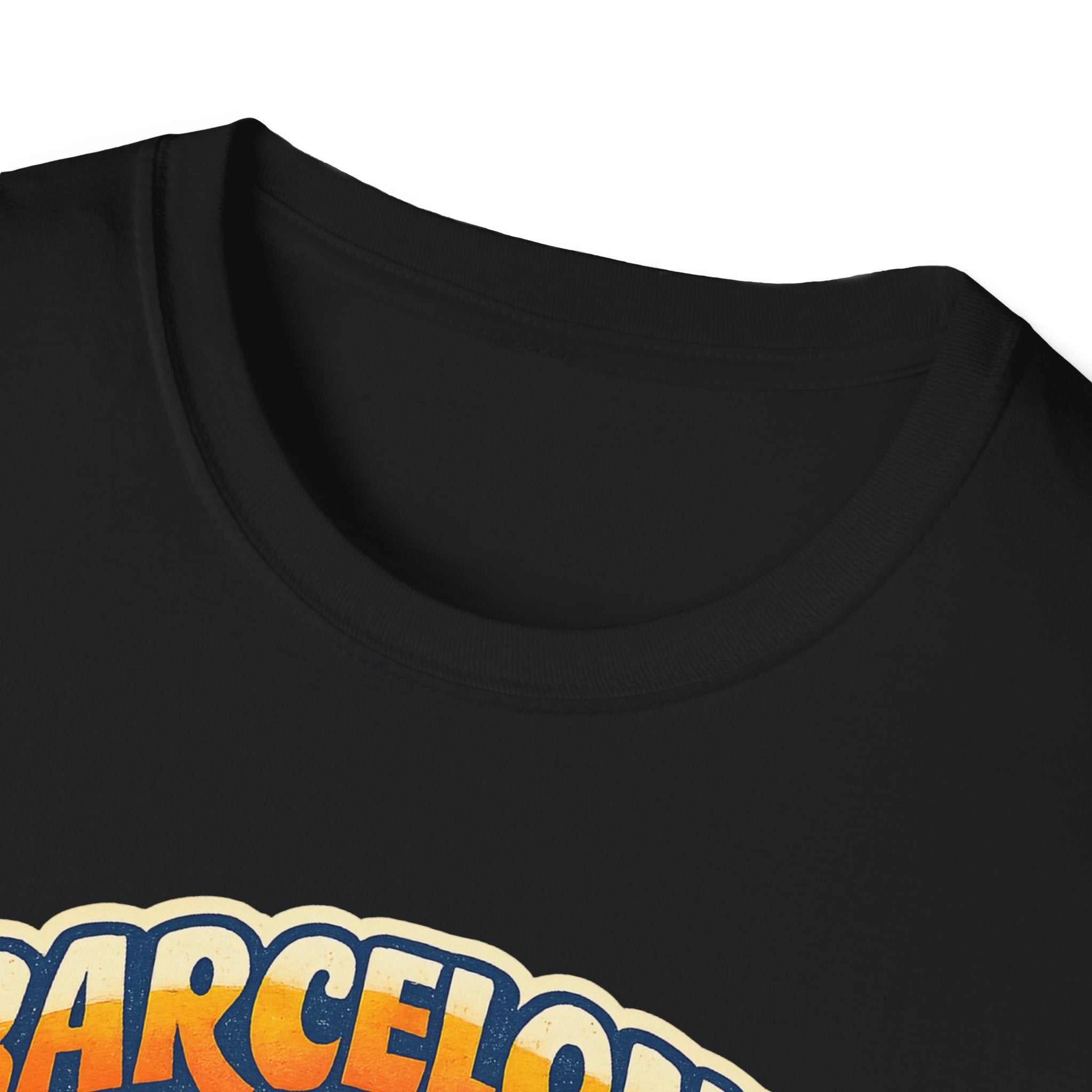 Barcelona Sunset Graphic T-Shirt — "Barcelona Más que un sueño" Vintage Beach Tee