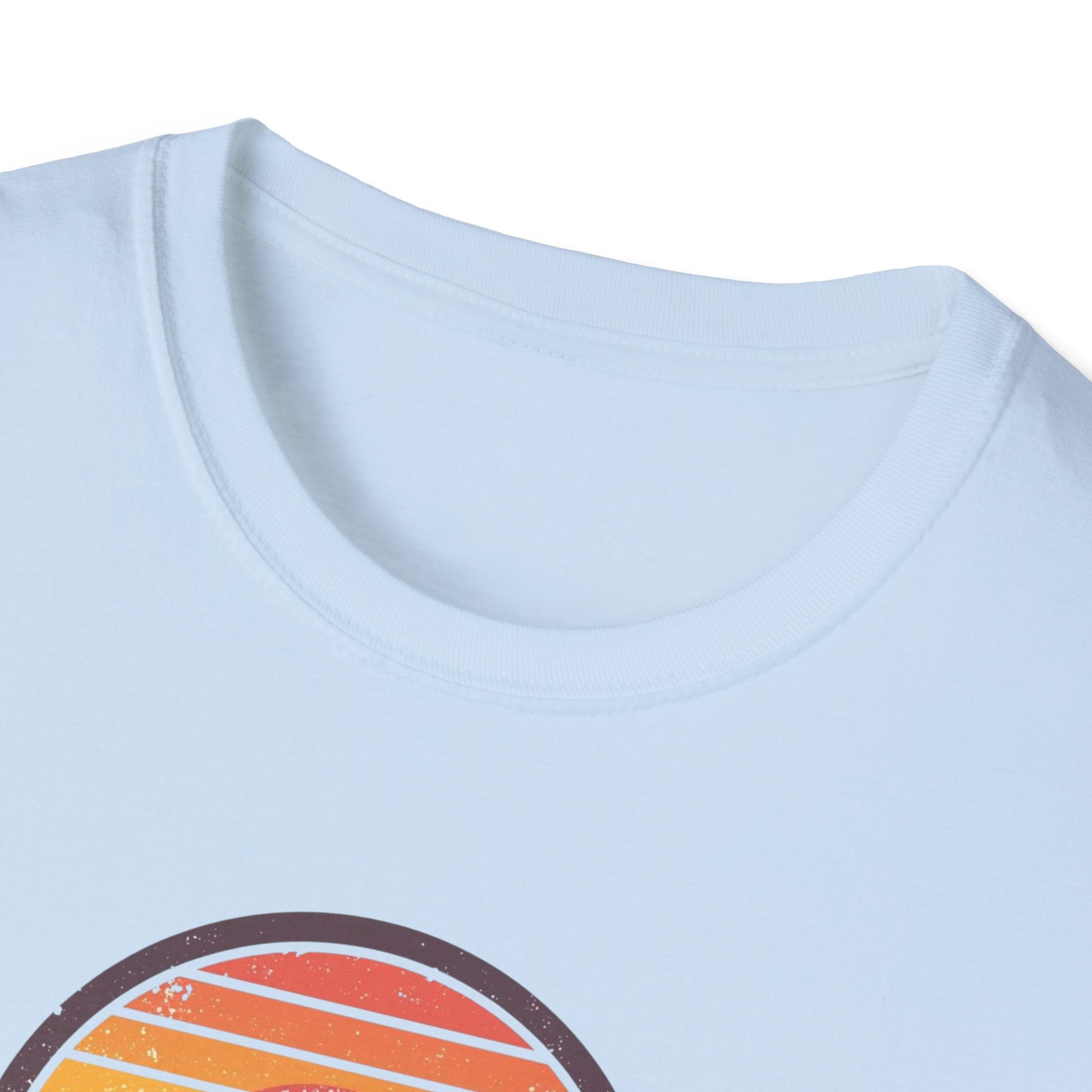 New York sunset badge T-Shirt | vintage retro city graphic
