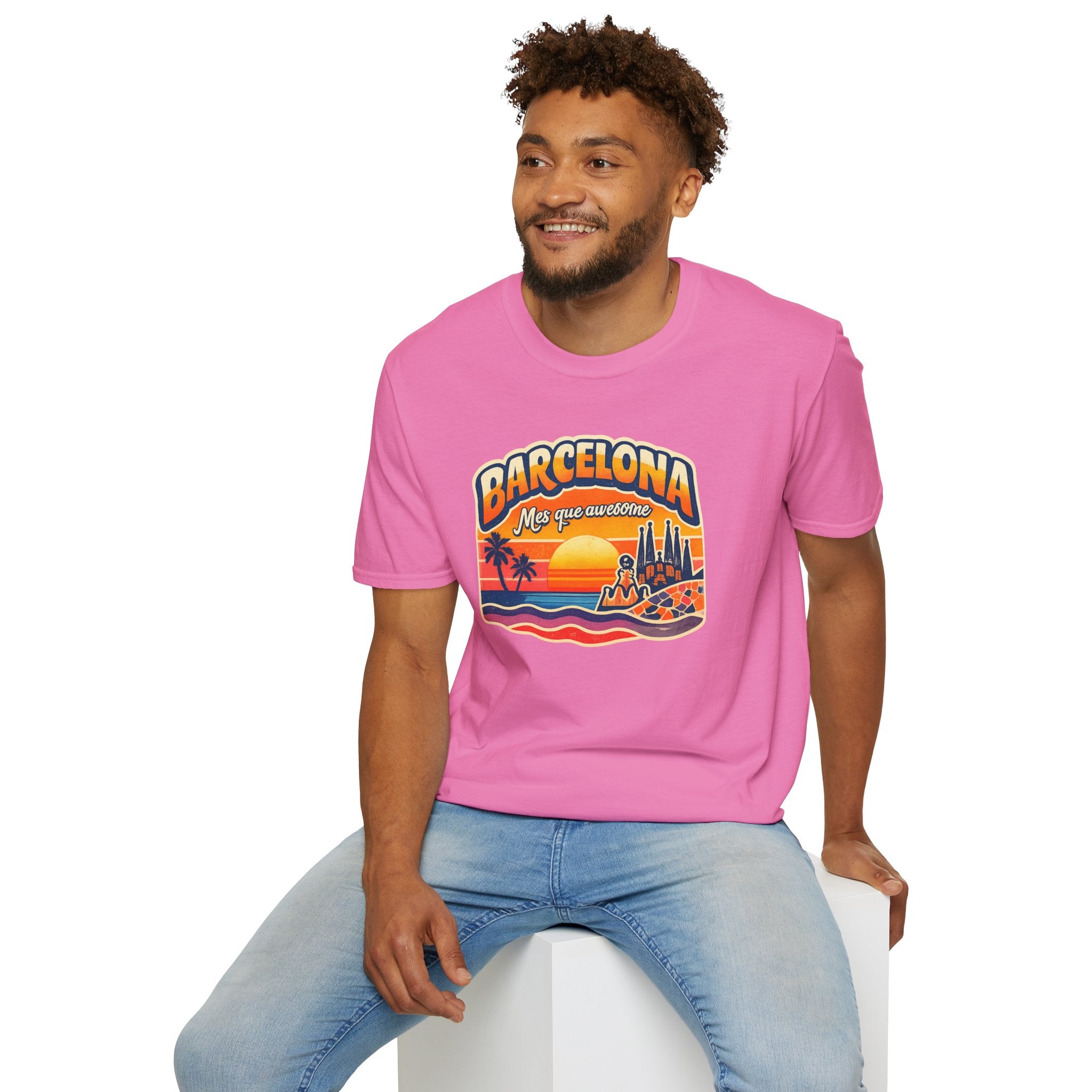 Barcelona Sunset Graphic T-Shirt — "Barcelona Más que un sueño" Vintage Beach Tee