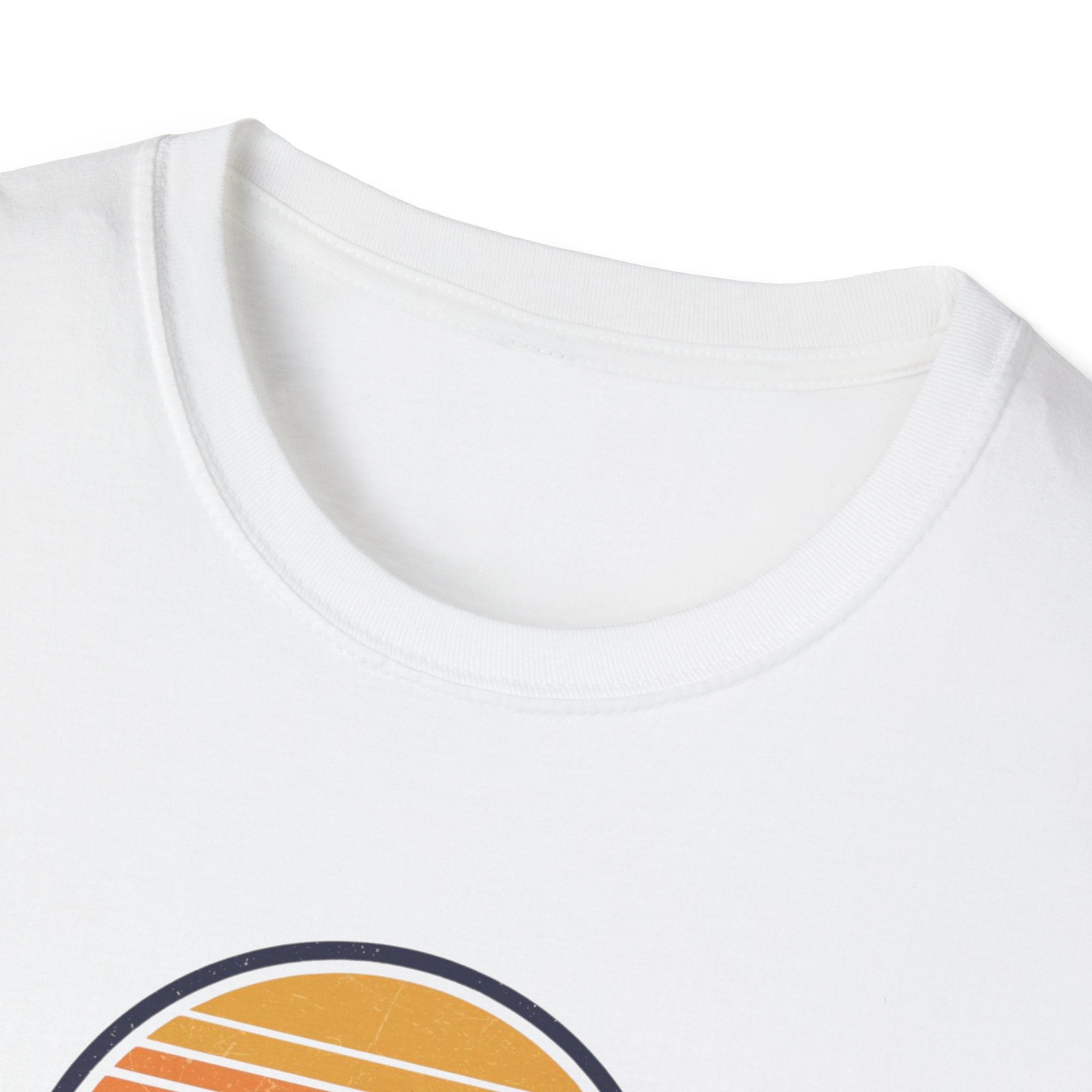 Chicago Retro Sunset T-Shirt | Vintage Script City Design
