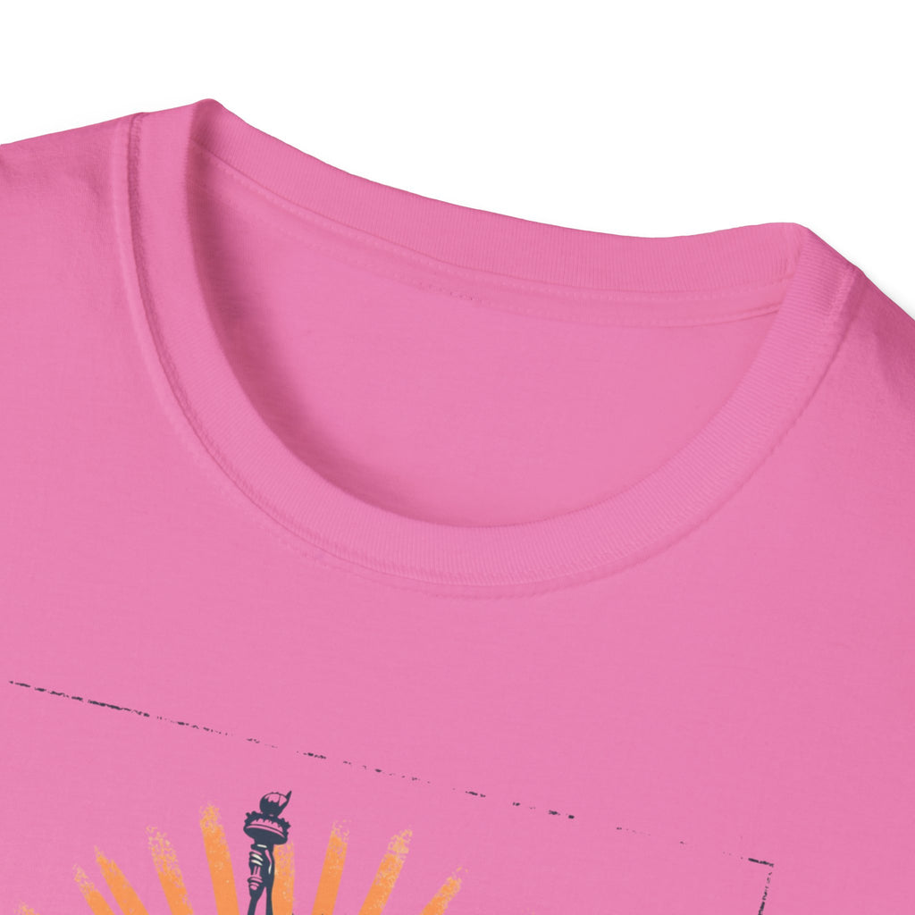 Statue of Liberty Illustration T-Shirt | New York Skyline Graphic