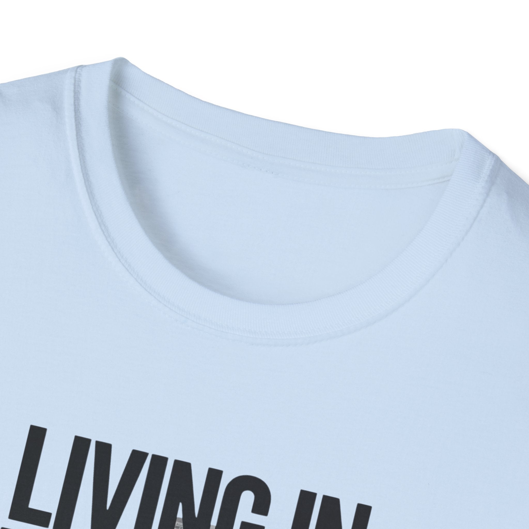 Living in New York T‑Shirt – 'Living in New York is an art, mostly abstract' Urban City Tee