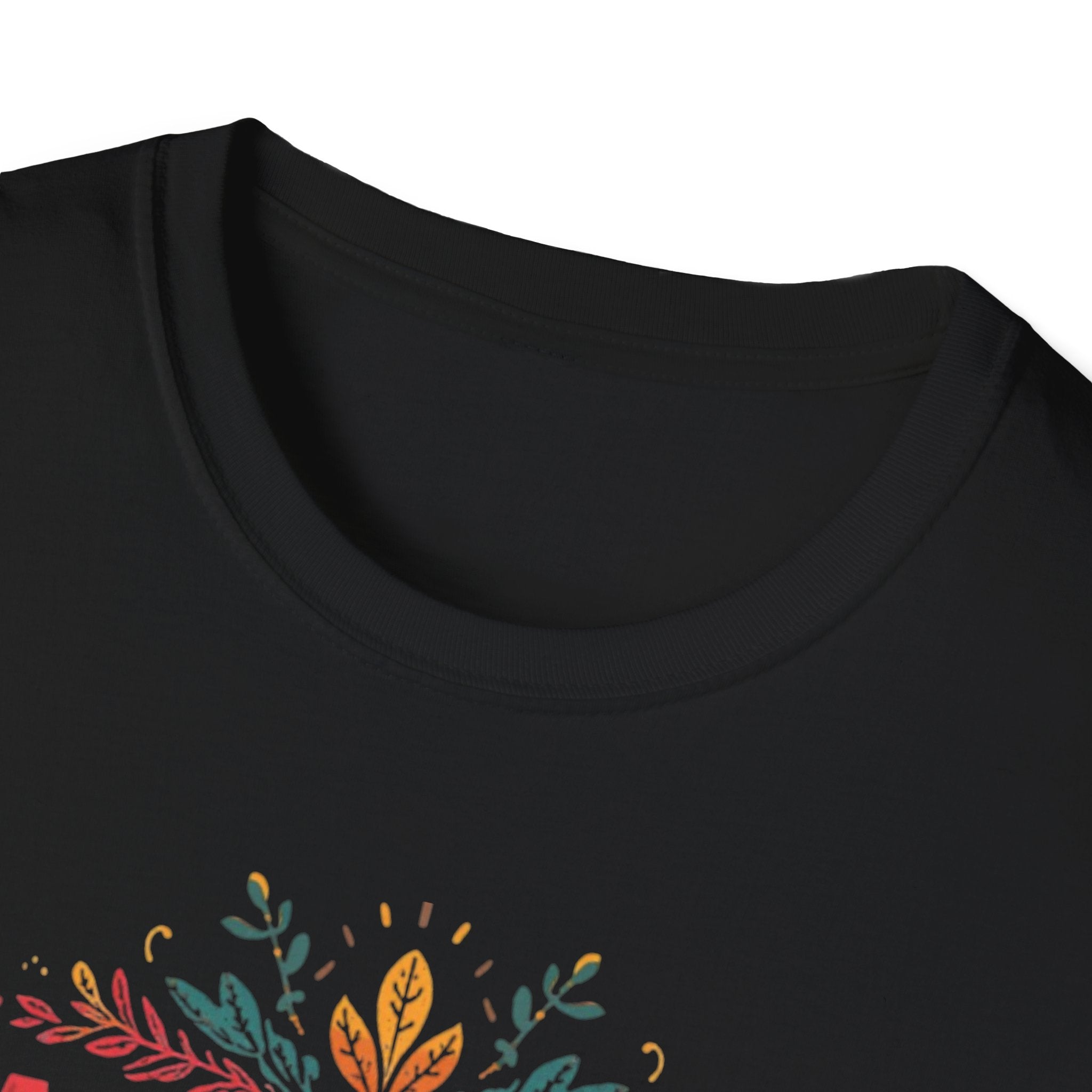 Barcelona floral script T-Shirt | Més que una ciutat, Catalonia travel tee